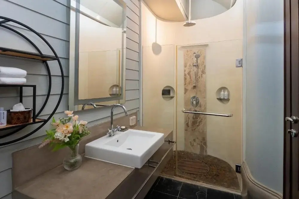 1 Bedroom Junior Suite with balcony and with mountain view