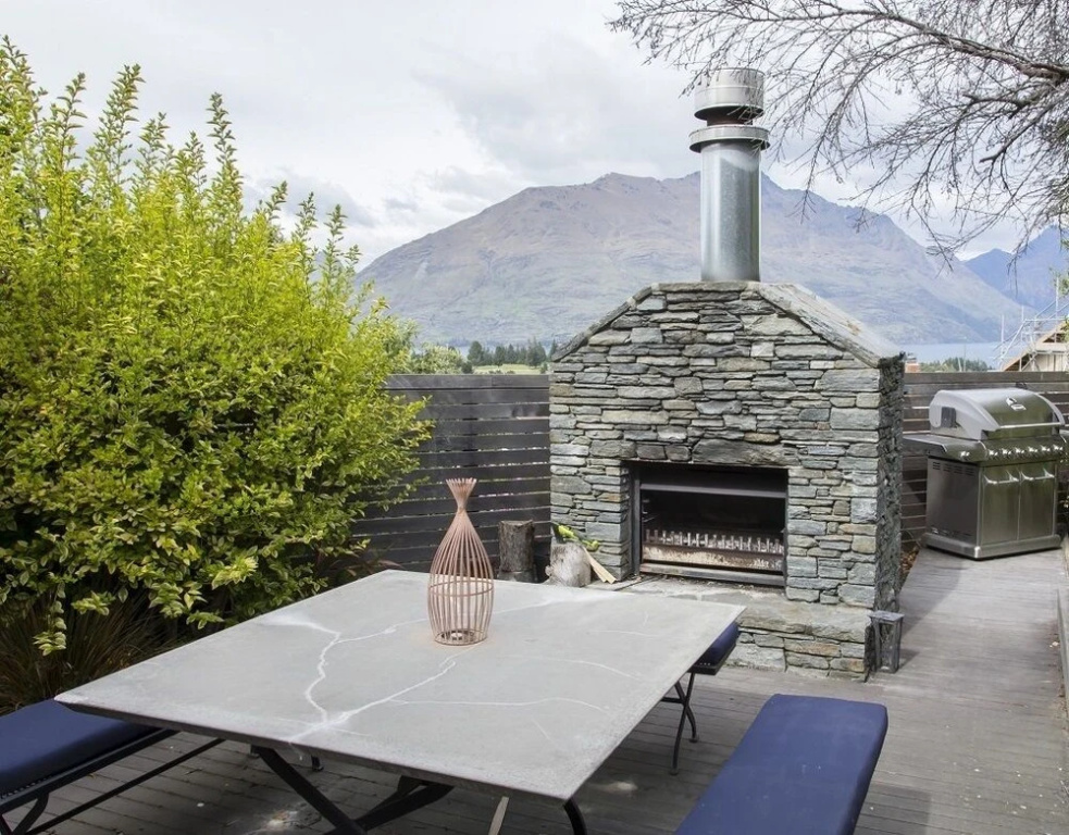 2 Bedrooms Cottage with balcony