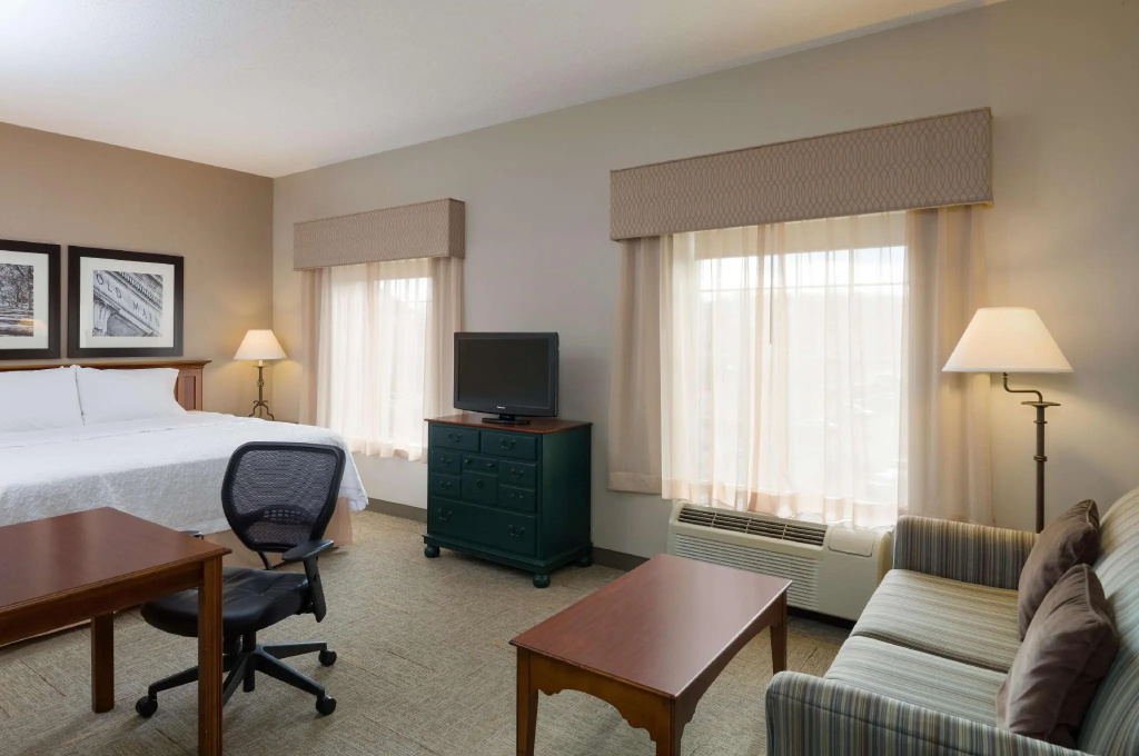 Double Studio (full double bed)