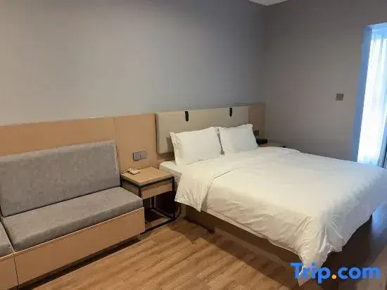 Double Attic Suite (full double bed)