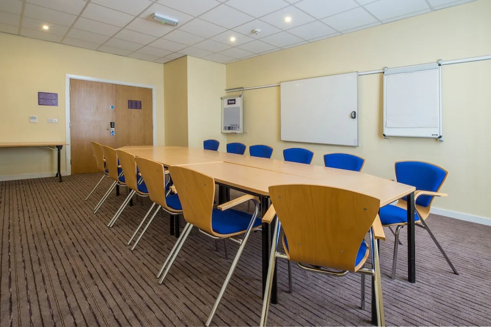 Premier Inn Stoke/Trentham Gardens - Général