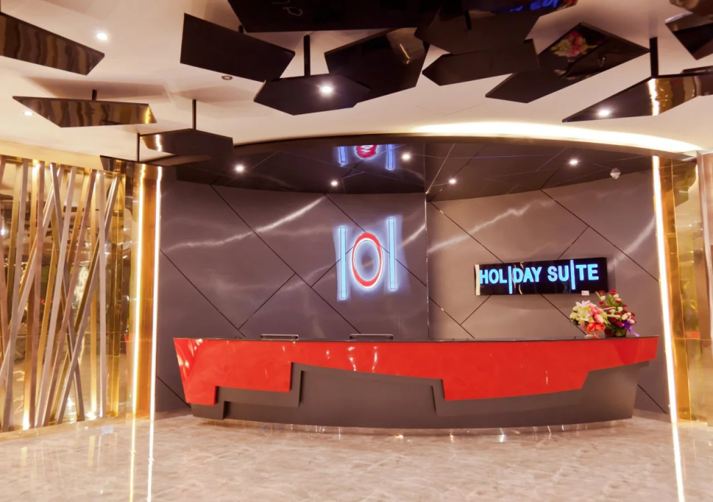 Lobby & Reception