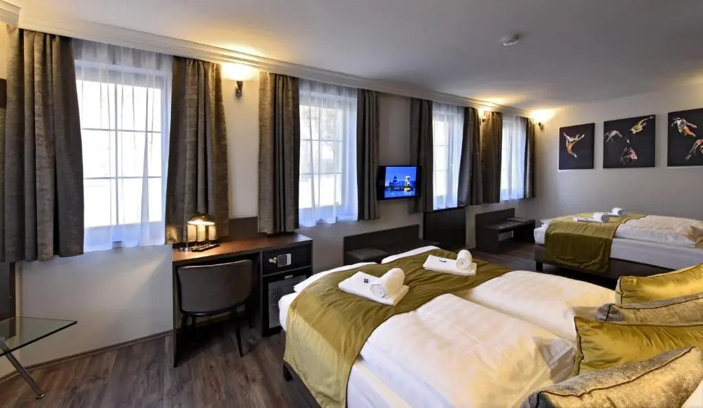Hotel photo 1