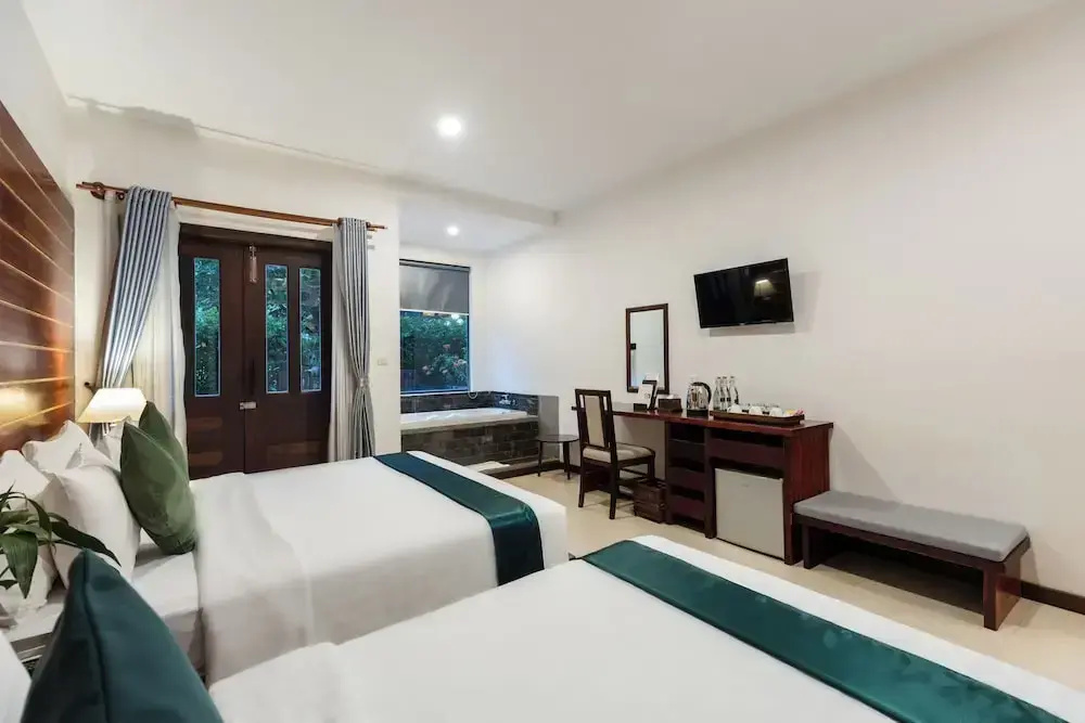 Deluxe Family room with balcony