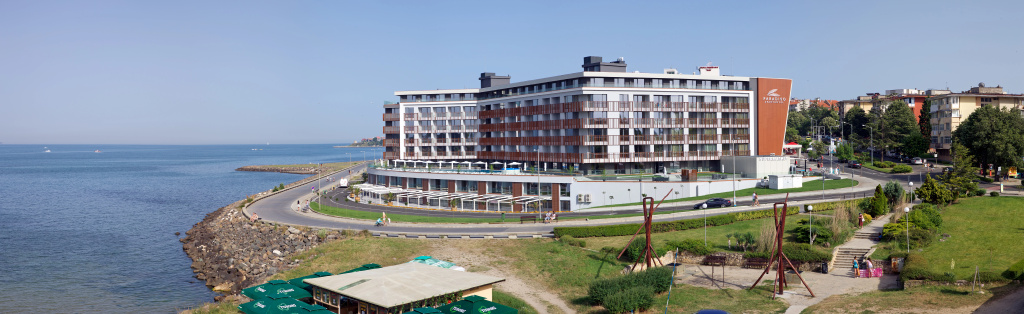 Beach & Waterfront