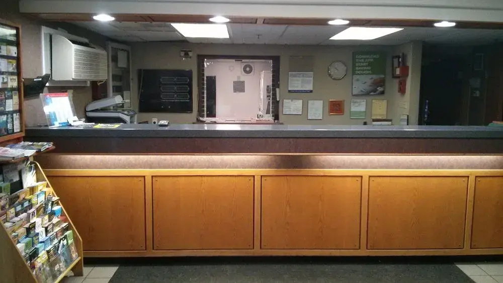 Lobby & Reception