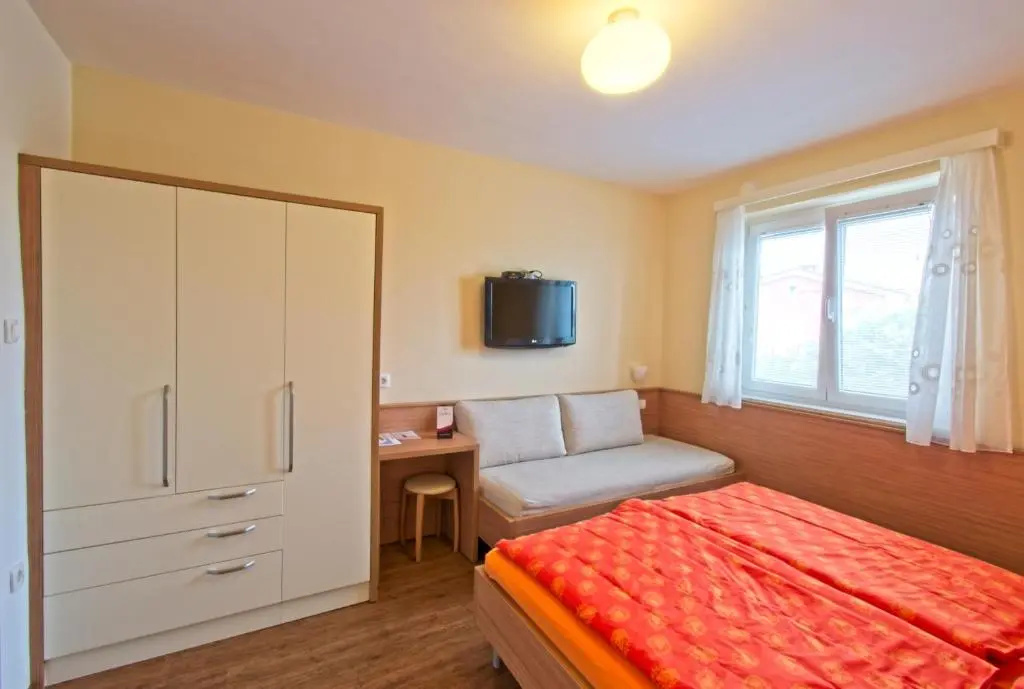 Guesthouse Opara - Chambres