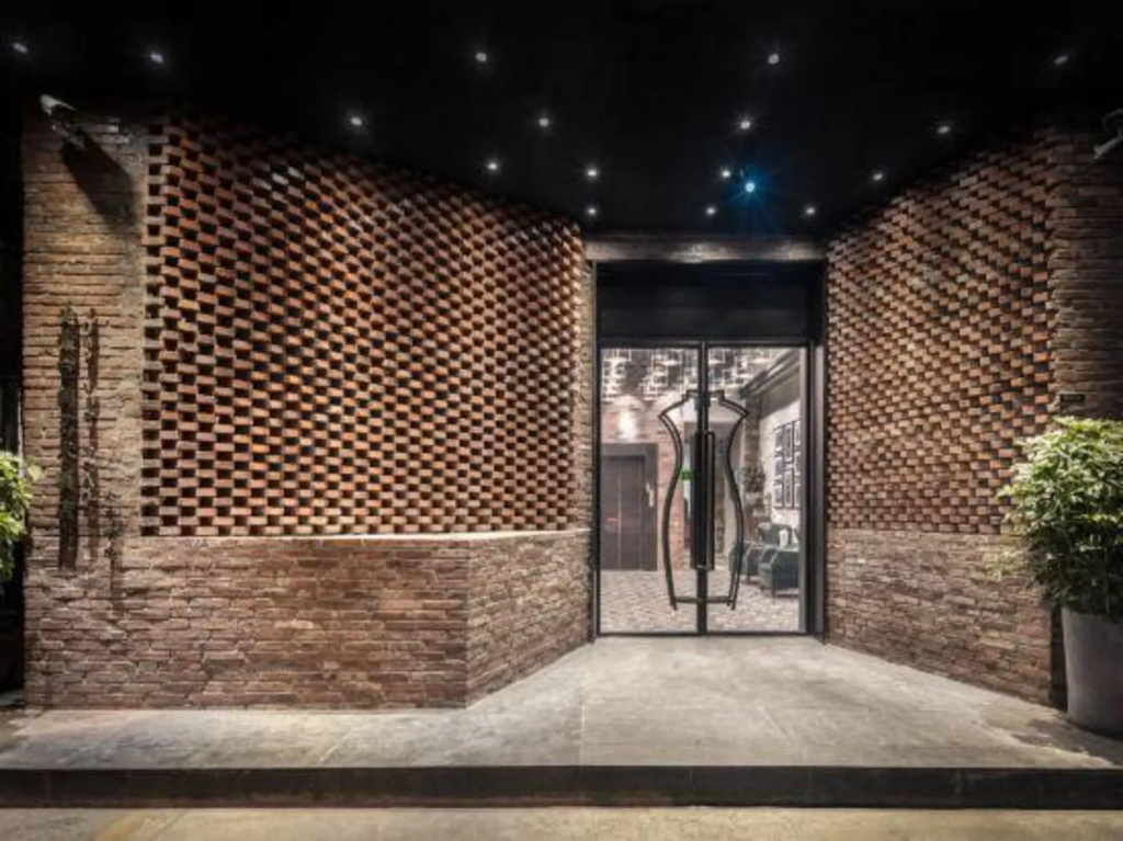 J Vspace Art Hotel