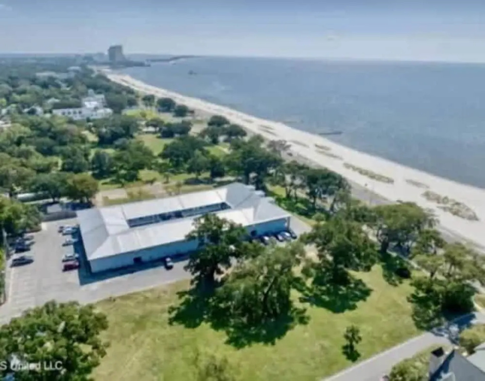 Cypress Cove 103 - Beautiful 1 Bedroom 1 Bath Beachfront Condo in Biloxi