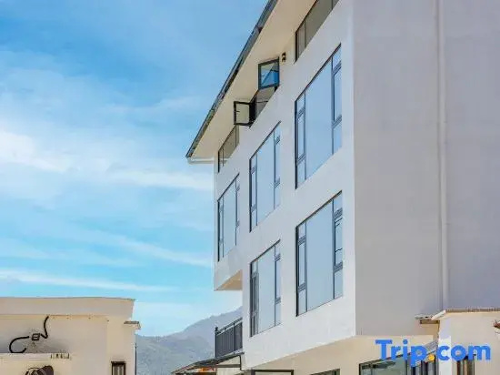 Tonglu Ouyuer Suiyuan Homestay (OMG Heartbeat Amusement Park Yaolin Wonderland Branch)