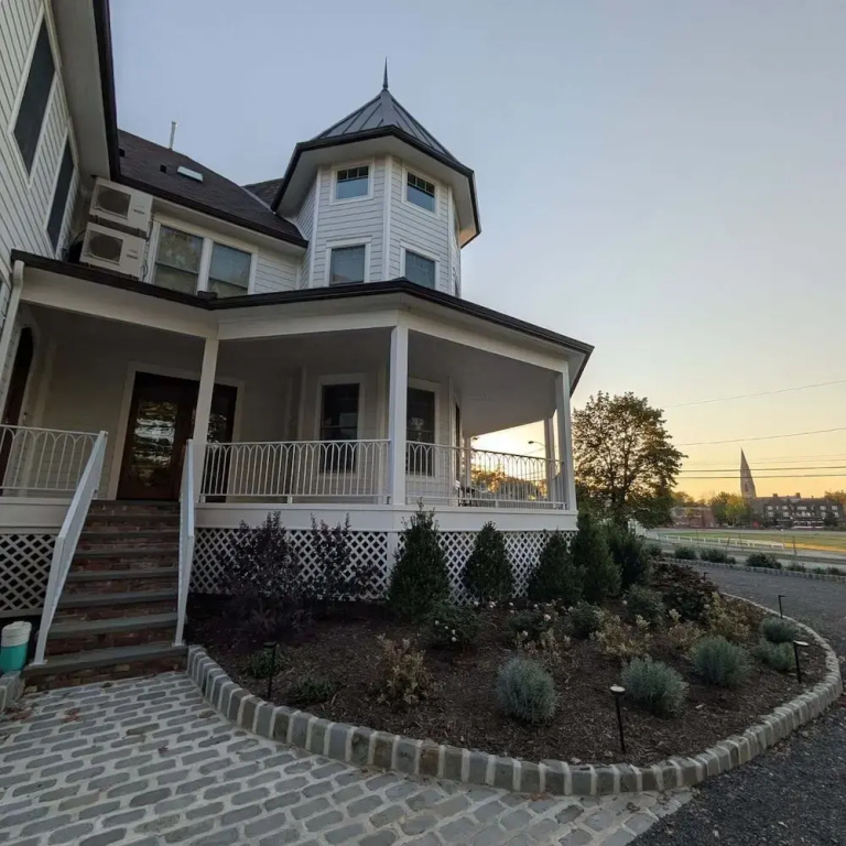 Parkway House Goshen Boutique Bed & Breakfast