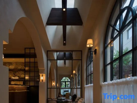 SOJOURN&SAGE | Secluded Designer Villa Resort (Shuhe Ancient Town Branch)