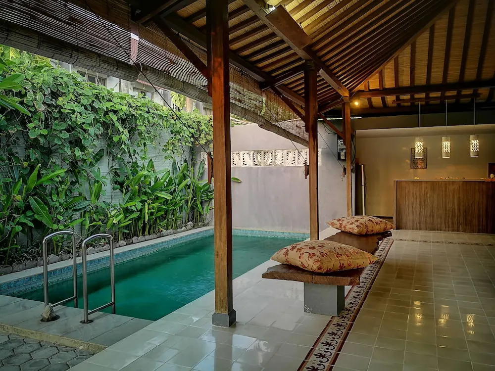 2 Bedrooms Villa with balcony