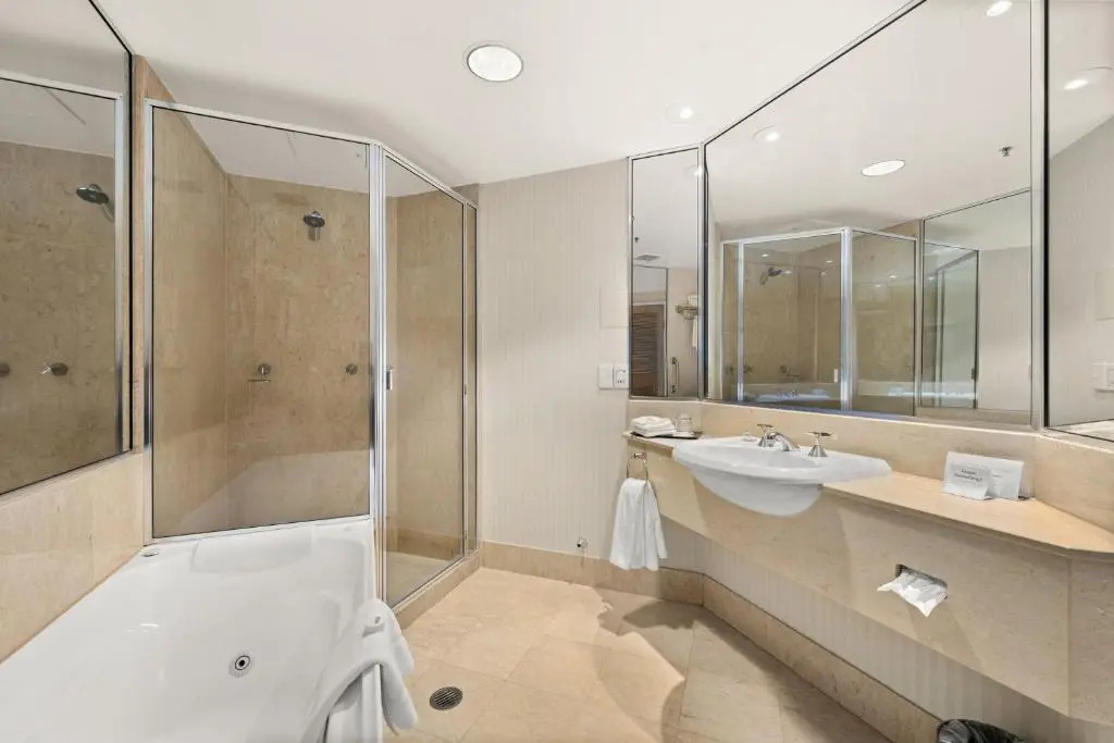 Crowne Plaza Surfers Paradise by IHG - Chambres