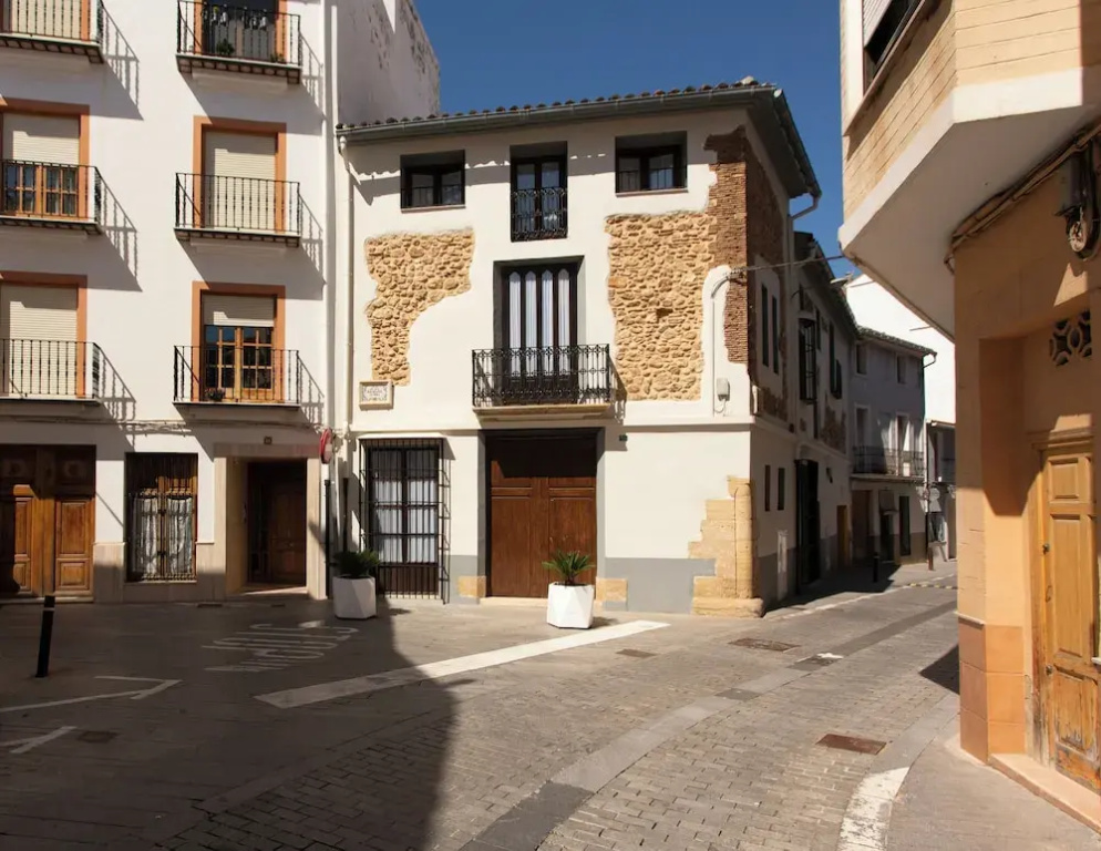 Apartment 4 People in Ground Floor