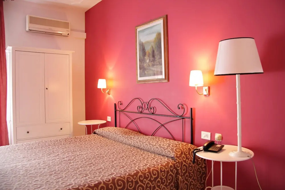 Standard Double room with balcony (full double bed)