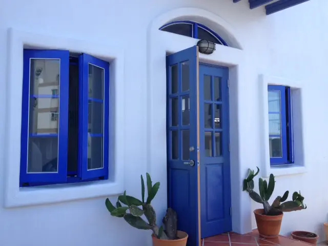 Superior Double room with balcony (full double bed)