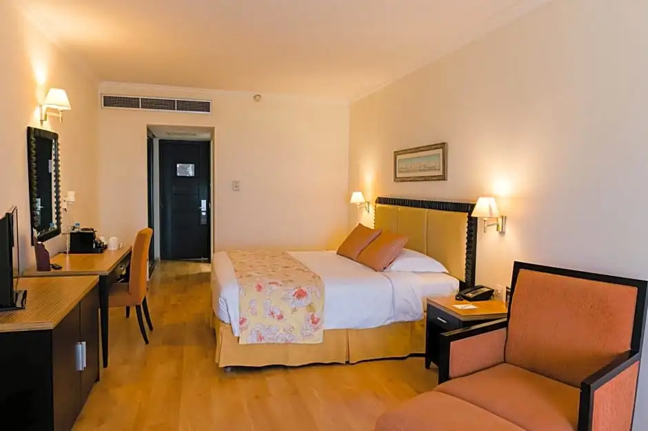 Elias Beach Hotel - Chambres