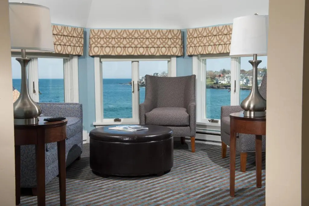 Deluxe Double room oceanfront (full double bed)