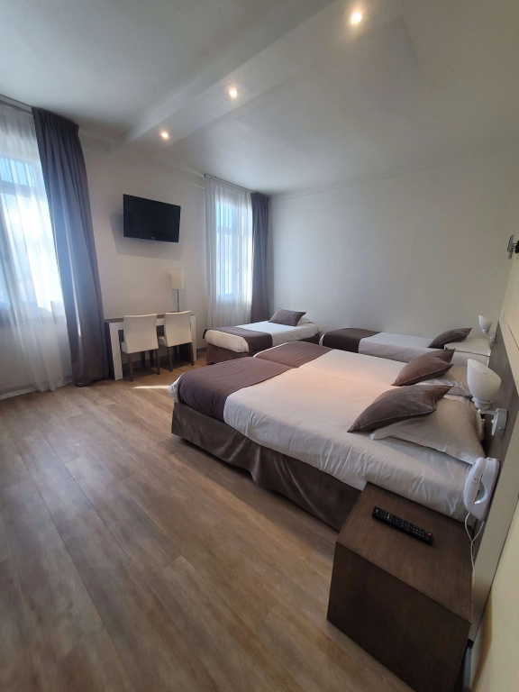 Standard Quadruple room