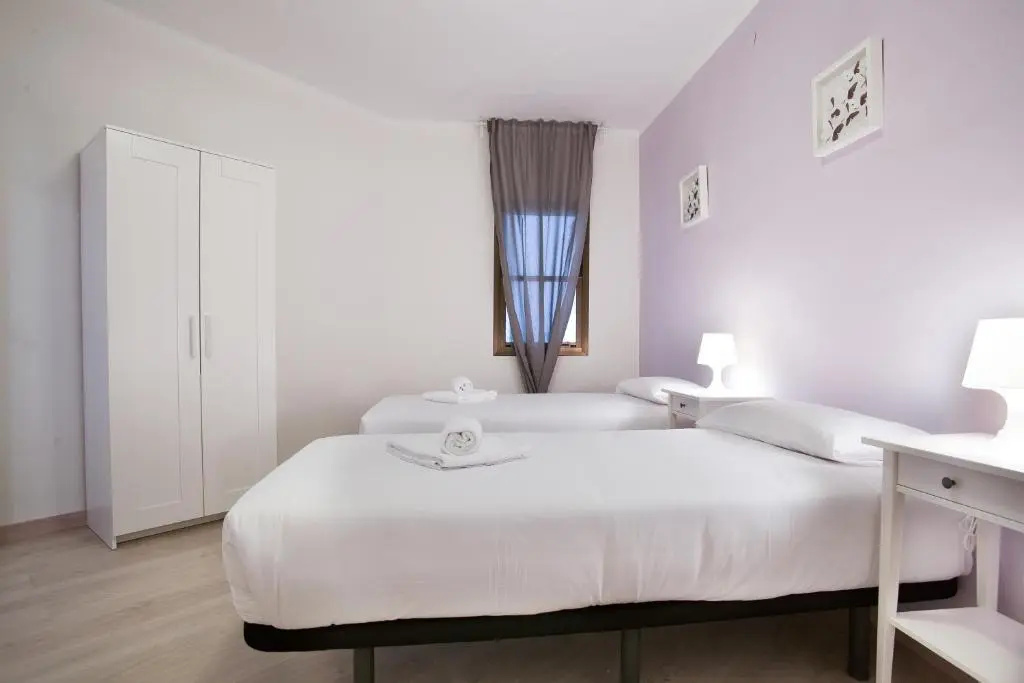 Bbarcelona Encants Family Flat - Chambres