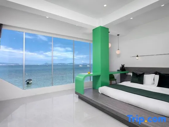 Standard room with balcony and with sea view