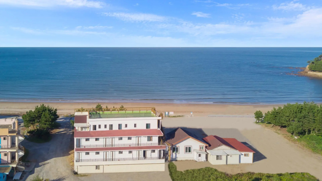 Beach & Waterfront