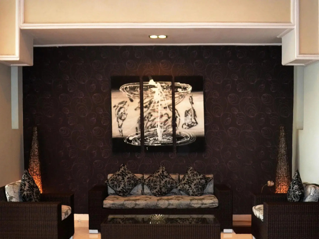 Crown Hotel - Général