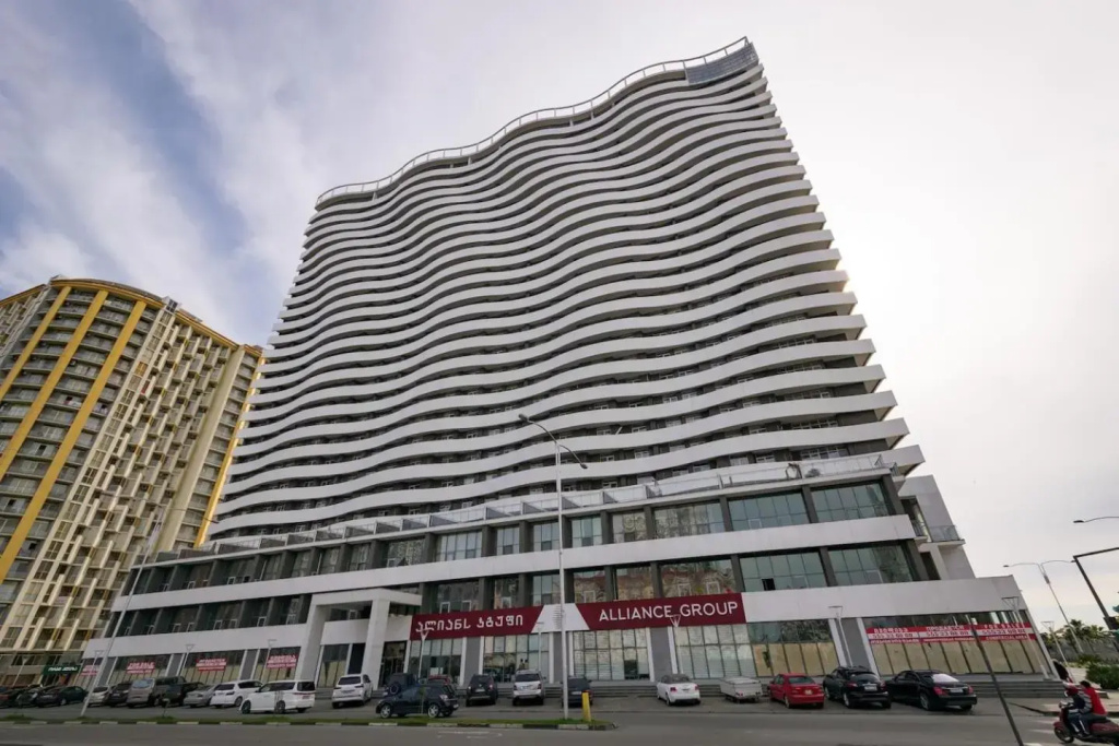 Apartment on Kobaladze str 2