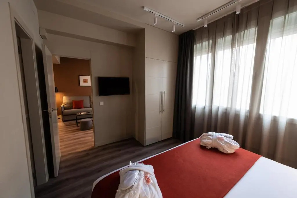 Atenea Rekord Suites Barcelona - Chambres