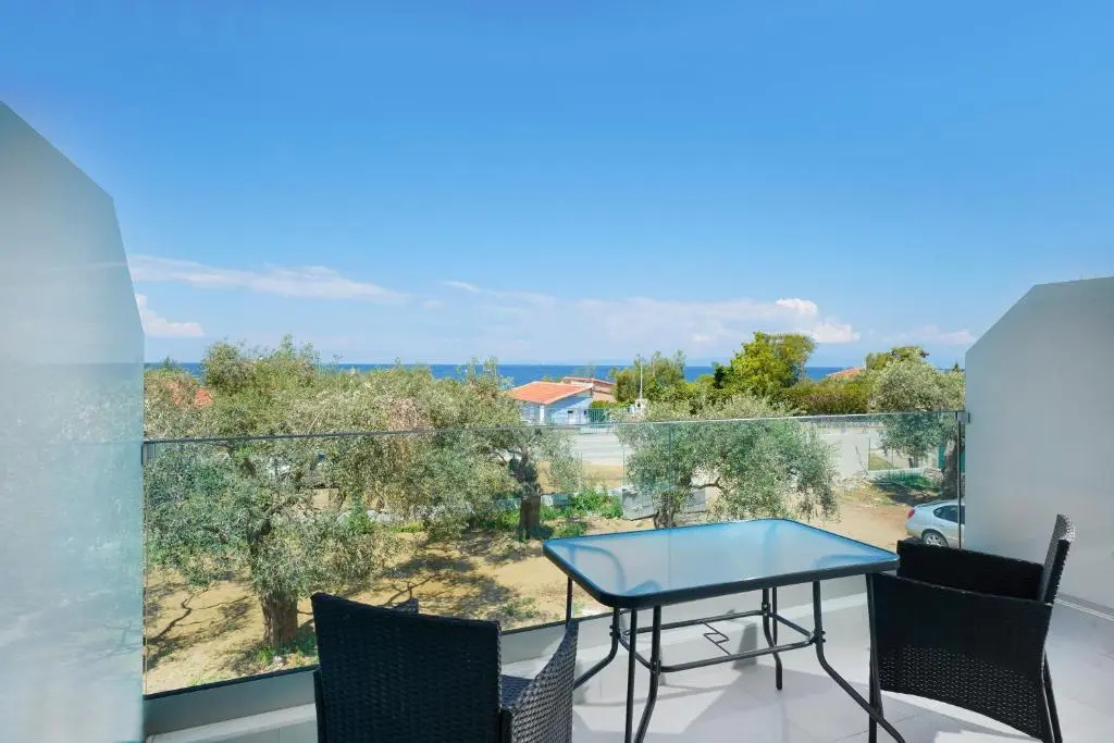 Miracle Suites by Klisma beach