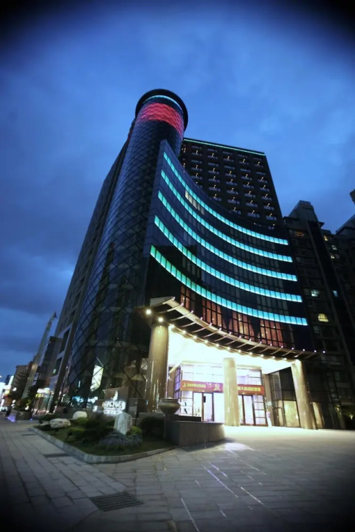 Monarch Skyline Hotel - фото 28