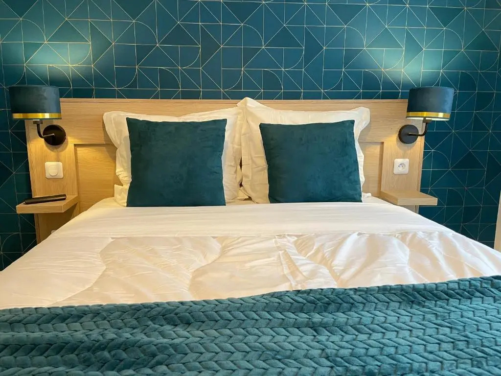 Standard Double room (full double bed)