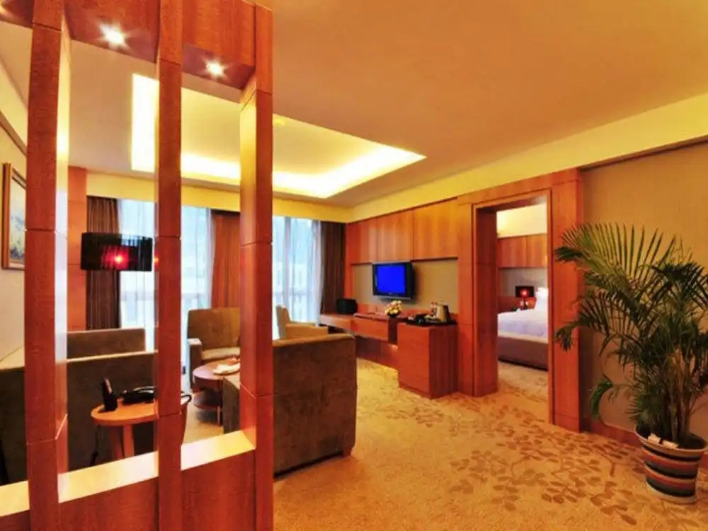 Executive Double Suite full double bed