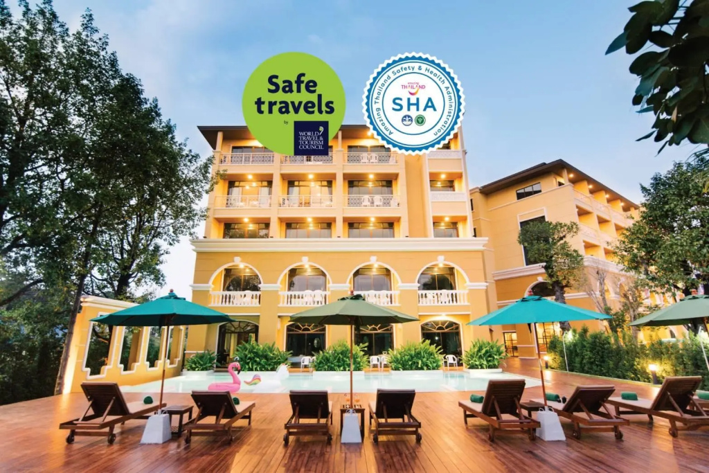 ROYAL PINEAPPLE HOTEL | A Welcome to Wealth and Good Fortune