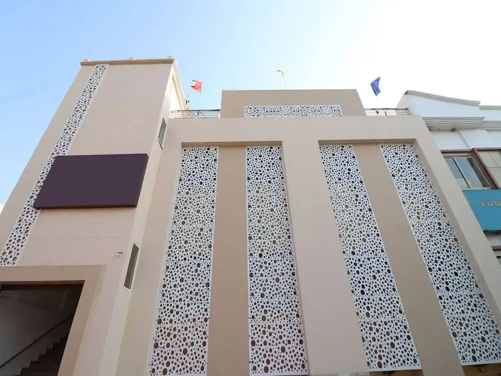 Hotel Golden Leaf By OYO Rooms