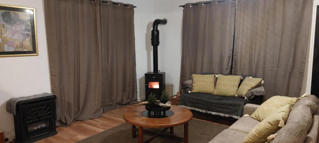 Отель Detached 3 bedroom villa recently refurbished, only 1200 metres from the sea, фото 5