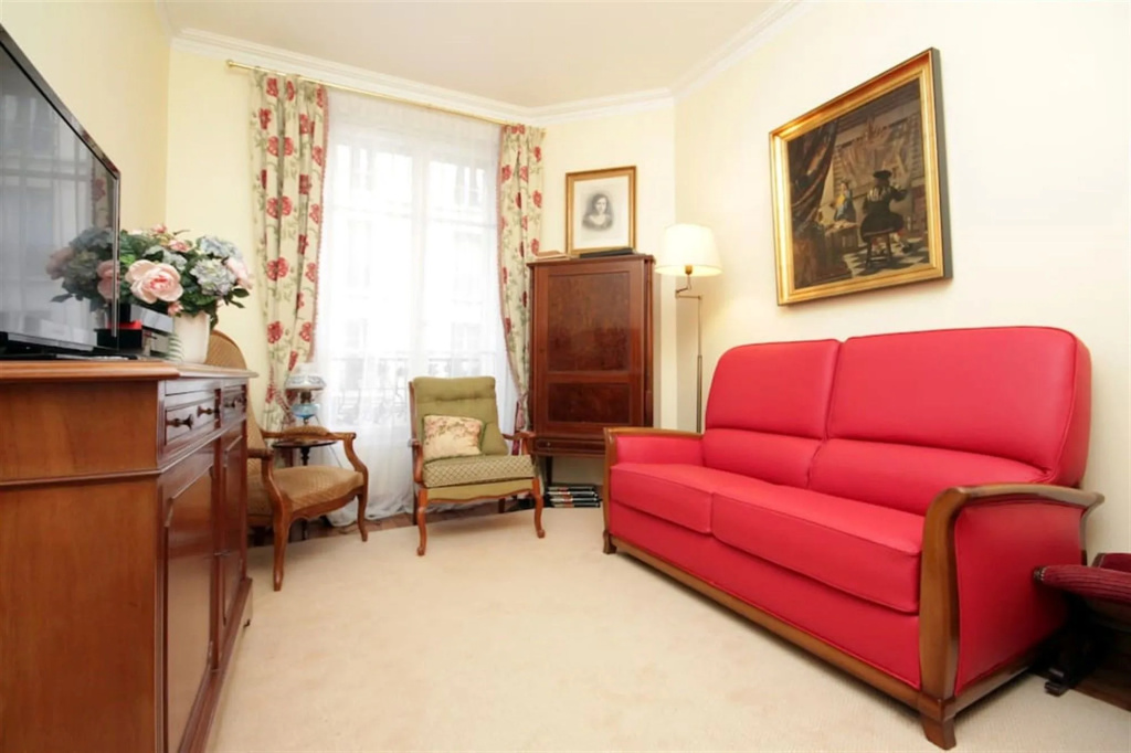 2 rooms - next to the Eiffel tower - Trocadéro - Général