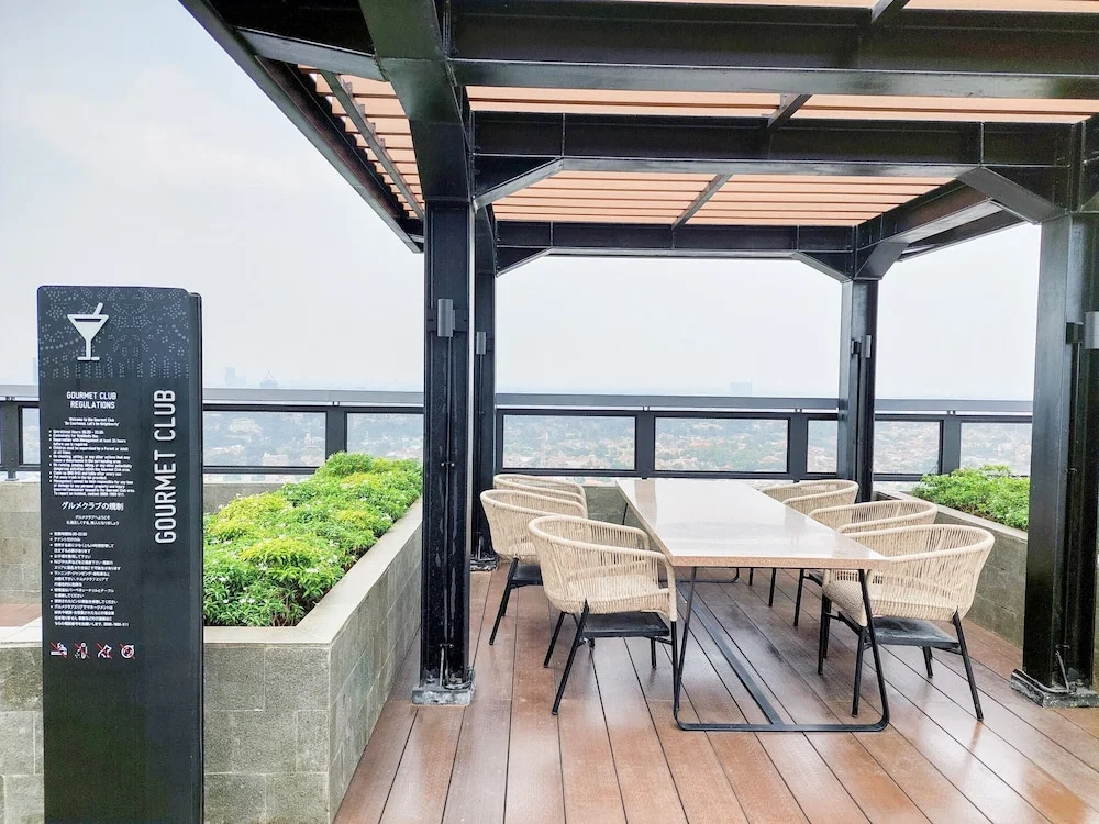Japanese Cozy Style Studio At Bintaro Embarcadero Apartment