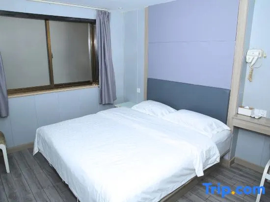 Deluxe Double room (full double bed)
