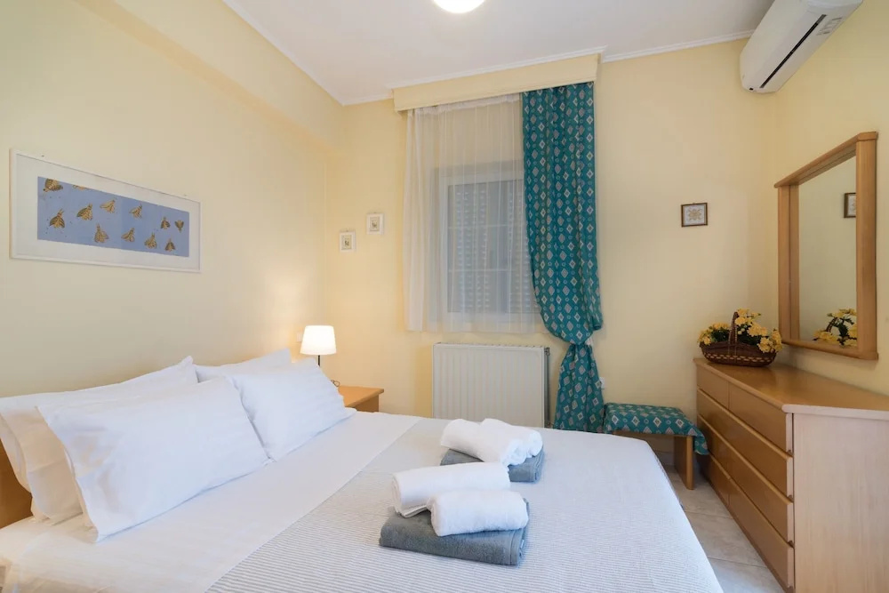 4 Bedrooms Villa