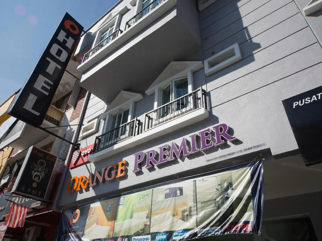 OYO 278 Orange Premier Hotel