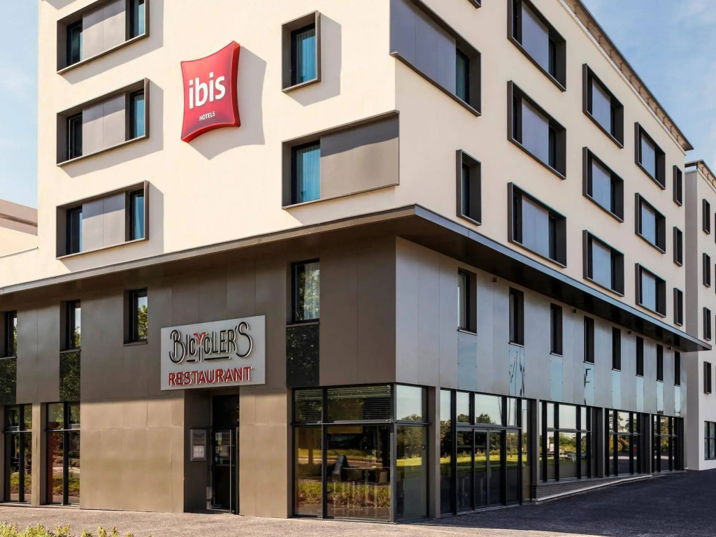 Voir la photo 1 — ibis Saint Quentin En Yvelines Velodrome