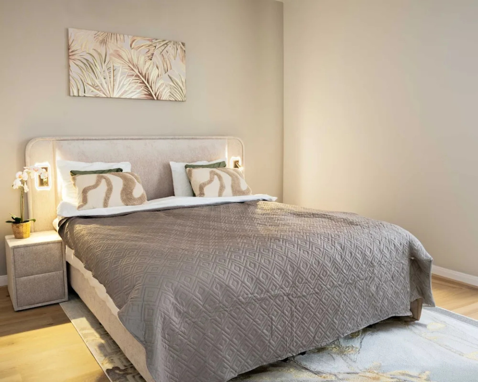 One Lux Stay 1br/ 1BA Antwerp Near Central Station