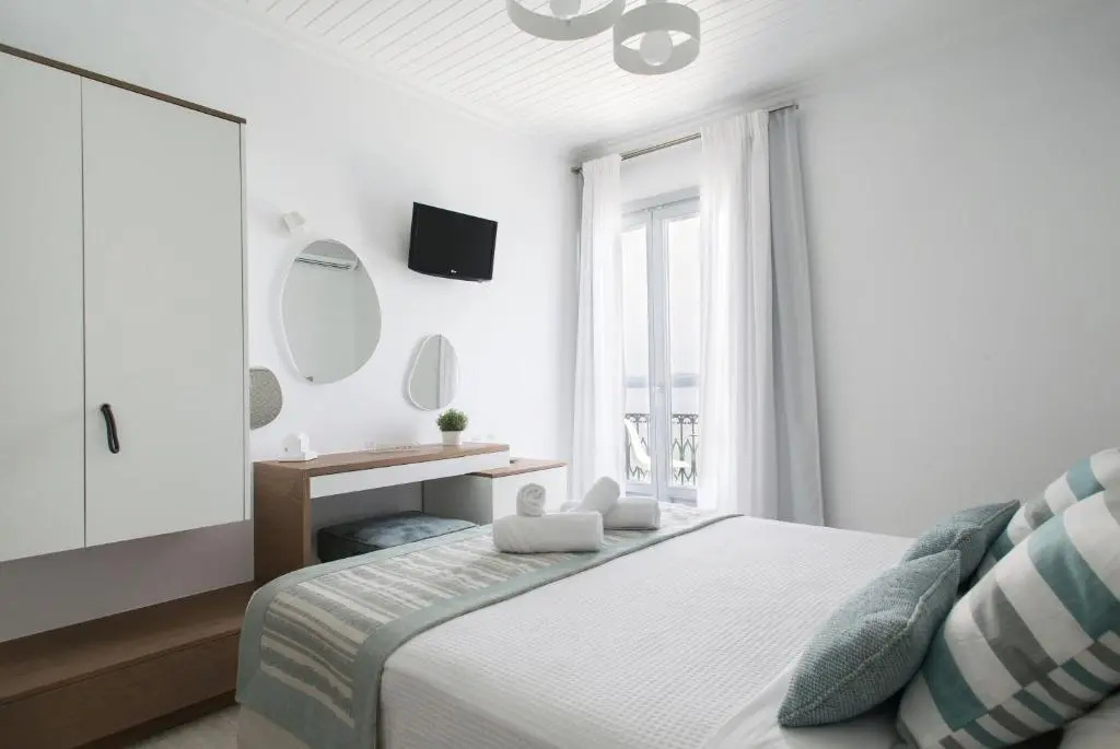 Standard Double room with sea view (full double bed)