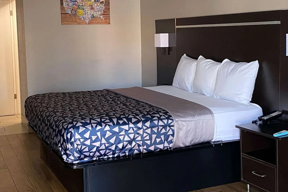 Standard Double room with balcony full double bed