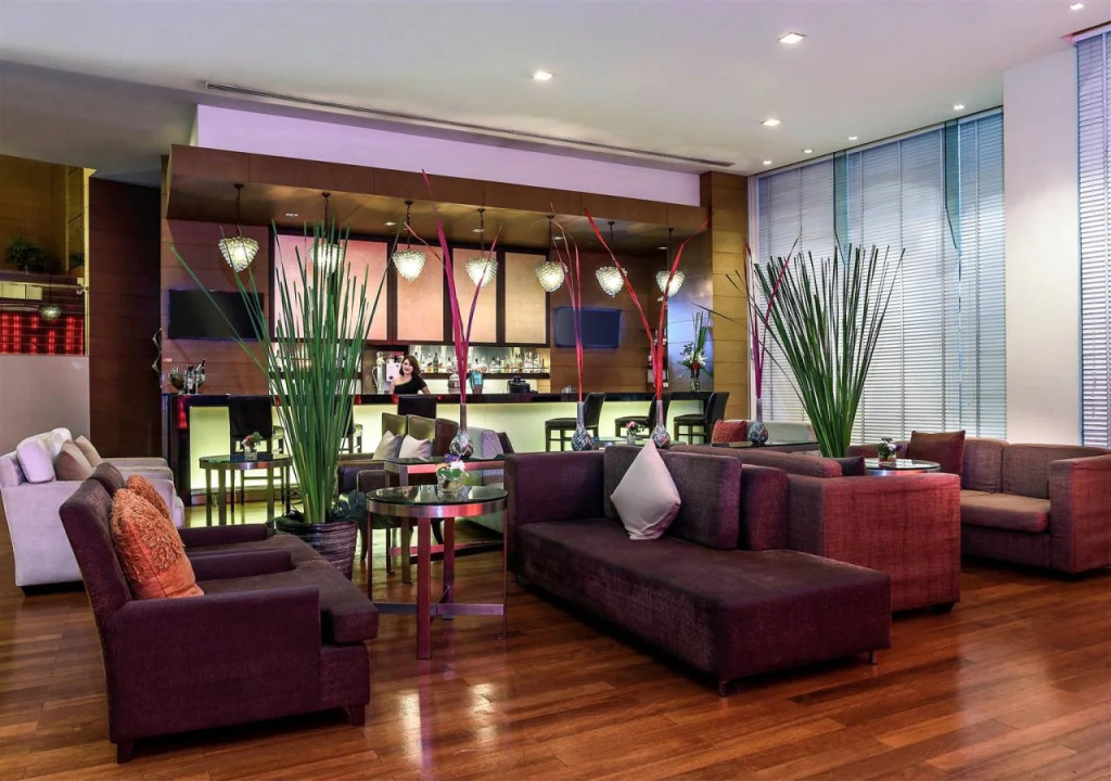 Grand Sukhumvit — фото