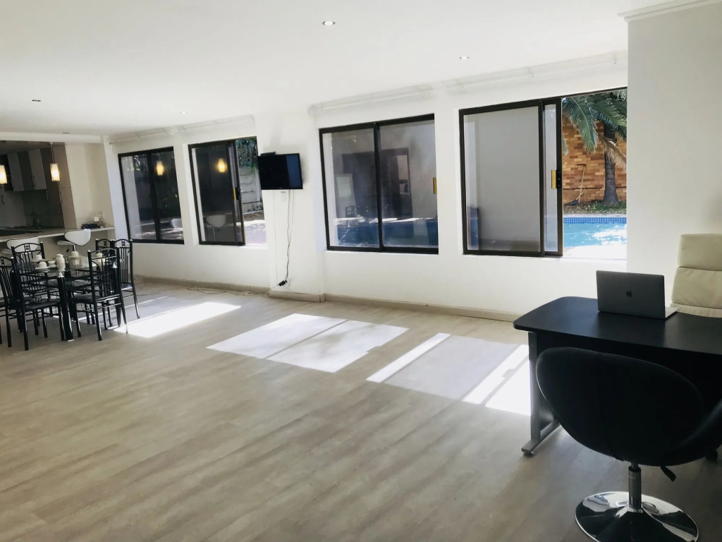 Airport Royal Guest House - фото 7