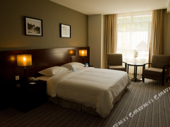 Hotel Sixty3