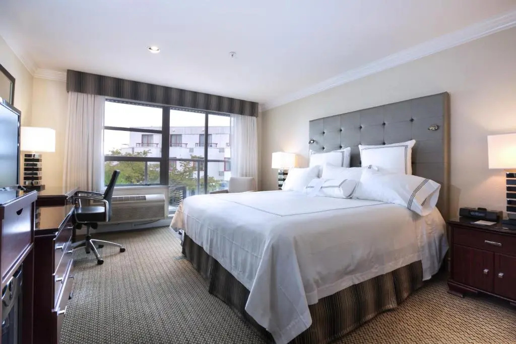 Granville Island Hotel - Chambres